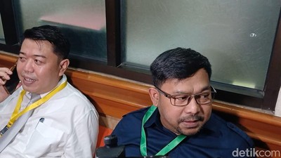 Bedu Hadiri Sidang Perdana Cerai