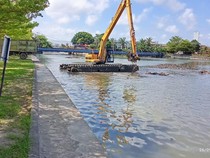 Muara Tukad Badung Denpasar Mulai Dikeruk untuk Cegah Banjir