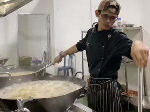 Cerita Chef Kumink, dari Dapur Hotel ke Dapur MBG yang Kerja 12 Jam Sehari