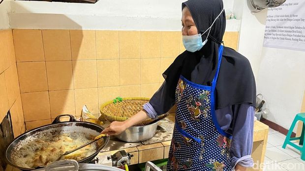 Dapur sehat di SD Muhammadiyah 1 Ketelan, Kota Solo, Selasa (30/9/2025).