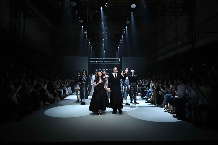 Dear Me Beauty X Wilsen Willim Plaza Indonesia Fashion Week 2025