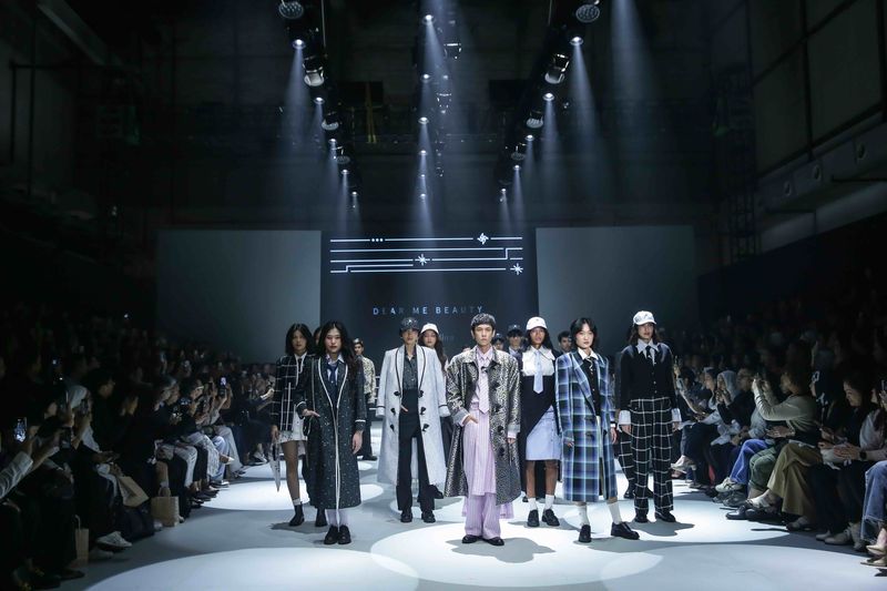 Dear Me Beauty X Wilsen Willim Plaza Indonesia Fashion Week 2025