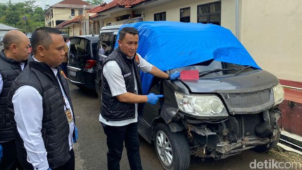 Dua pencuri dengan modus angkut motor ke dalam mobil di Tasikmalaya ditangkap polisi