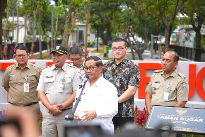 Gubernur Provinsi DKI Jakarta Pramono Anung Meresmikan Taman Bugar Di Duri Kepa, Kebon Jeruk Jakarta Barat.