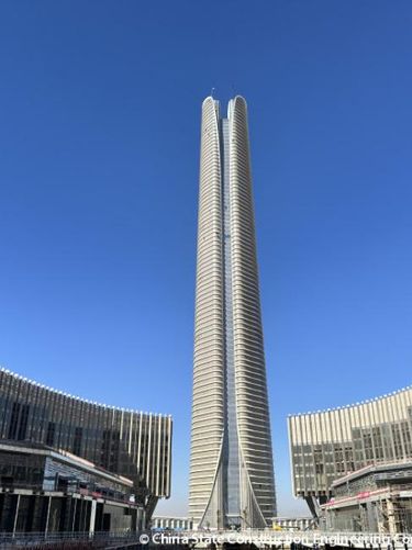 Iconic Tower, gedung pencakar langit paling tinggi di Afrika.