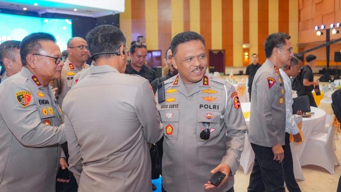 Irjen Pol Agus Suryonugroho datang ke acara Dialog Strategis di Perguruan Tinggi Ilmu Kepolisian (PTIK).