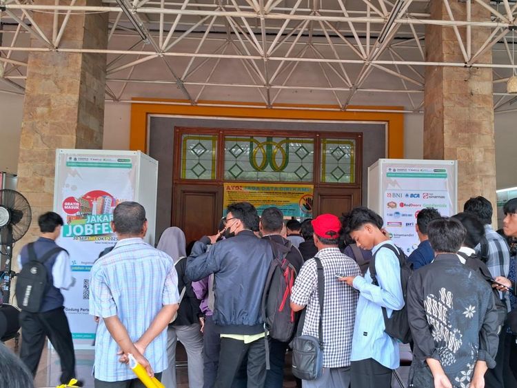 Penampakan Para Pemburu Kerja Beradu Nasib di Jakarta