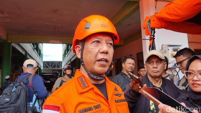 Kepala Kantor SAR Surabaya Nanang Sigit
