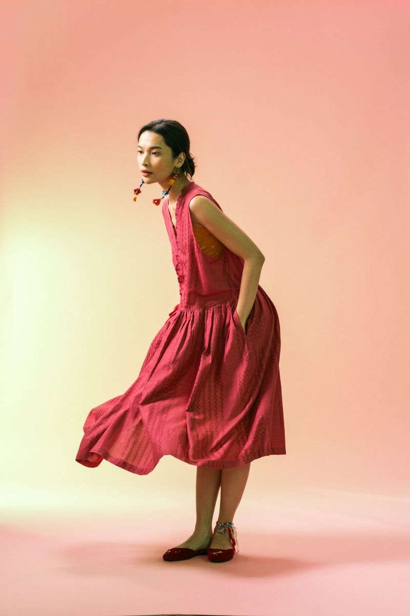 Koleksi Puspa Sejauh Mata Memandang di Plaza Indonesia Fashion Week 2025