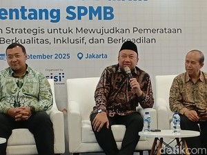 Sekolah Haruskan Murid Ikut TKA, Komisi X DPR: Wajibin Aja Kalau Berjalan Baik
