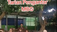 Tak hanya murid saja yang lucu, momen para guru menari saat membagikan MBG juga tak kalah menghibur. Foto: TikTok