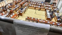 Komisi XI DPR memberikan perhatian khusus pada persoalan subsidi energi, mengingat kebijakan tersebut berdampak langsung pada masyarakat sekaligus keuangan negara. Rapat kerja ini juga membahas evaluasi pelaksanaan APBN dan strategi fiskal pemerintah dalam menghadapi tantangan ekonomi ke depan. ANTARA FOTO/Rivan Awal Lingga
