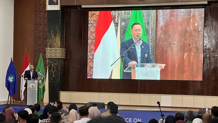 Menko AHY saat tampil di Unand, Selasa, 30 September 2025.  (Jeka Kampai/detikSumut)