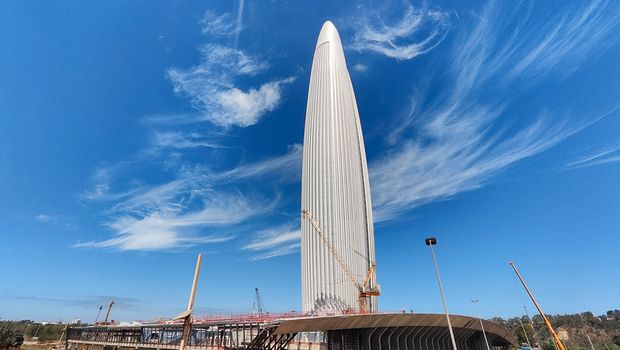 Mohammed VI Tower, salah satu gedung pencakar langit tertinggi di Afrika. Lokasinya berada di Kota Sale, Maroko.