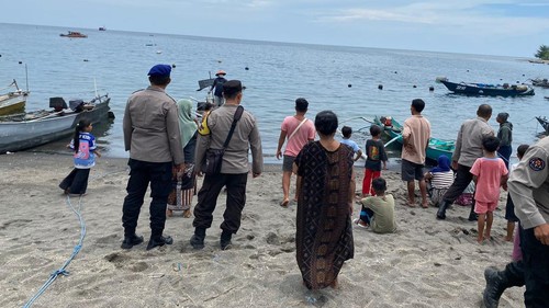 Pencarian seorang nelayan pencari gurita di Kabupaten Lombok Utara yang ditemukan tewas, Selasa (30/9/2025). (Dok Polres Lombok Utara).