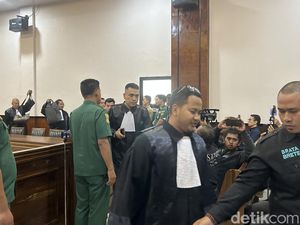 Hakim Baca Vonis Tanpa Kehadiran Razman, Pengacara Walk Out