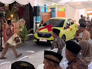 Viral Pernikahan Sultan Pati, Seserahannya Mewah Mobil, Motor Hingga Emas