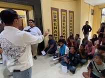 Polisi Gerebek Gudang Ikan Jadi Penampungan 36 Calon PMI Ilegal di Asahan