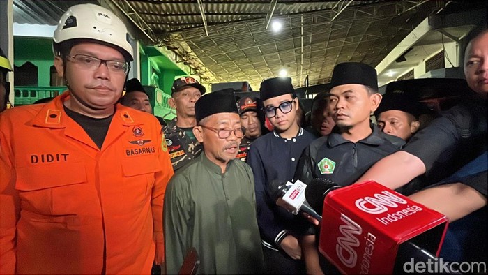 Ketua Alumni Pusat Al Khoziny Zainal Abidin