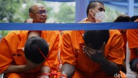 Selain itu, ada satu orang bandar, 769 orang pengedar, dan 1.542 pecandu atau korban.