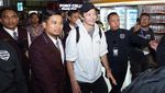 Potret Valentino Rossi Tiba di Jakarta, Siap Sapa Penggemar