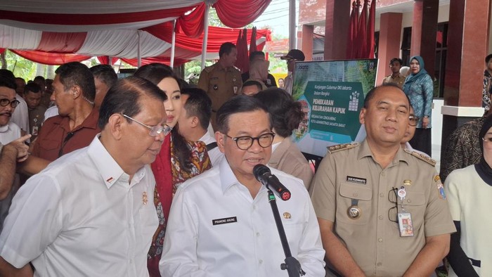 Pramono Anung (tengah-bicara menggunakan mic)-(Belia/detikcom)