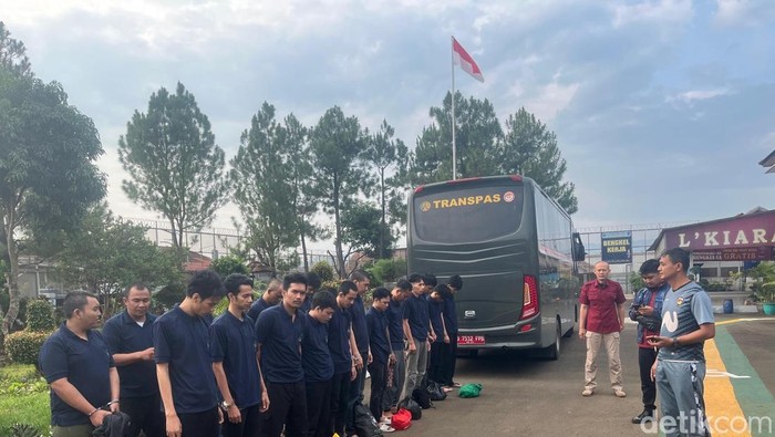Proses pemindahan narapidana di Lapas Sukabumi