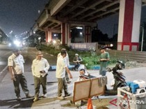 Viral Relawan Saber Paku Dikejar Orang Bawa Kayu di Jaktim, Pelaku Ditindak