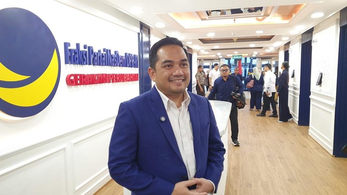 Ketua Komisi II DPR, Rifqinizamy Karsayuda, di kompleks parlemen, Senayan, Jakarta, Selasa (30/9/2025).