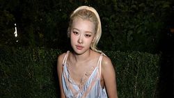 Rose BLACKPINK Kena Crop di Event YSL, Ini Potret Fullnya