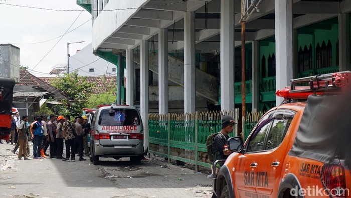 Situasi di Ponpes Al Khoziny Sidoarjo pasca kejadian bangunan musala ambruk, Selasa (30/9/2025).