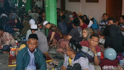 Potret Keluarga Santri Korban Ambruknya Ponpes di Sidoarjo