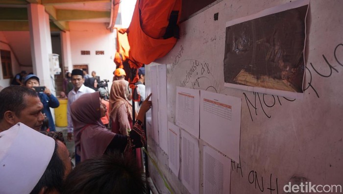 Situasi di Ponpes Al Khoziny Sidoarjo pasca kejadian bangunan musala ambruk, Selasa (30/9/2025).