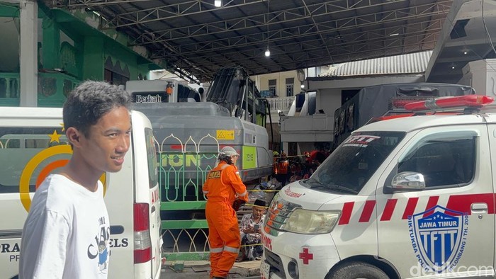 Situasi di Ponpes Al Khoziny Sidoarjo usai ambruk