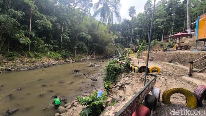 Suasana Objek Wisata Alam Bantar Delan Kuningan