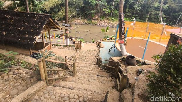 Suasana Objek Wisata Alam Bantar Delan Kuningan