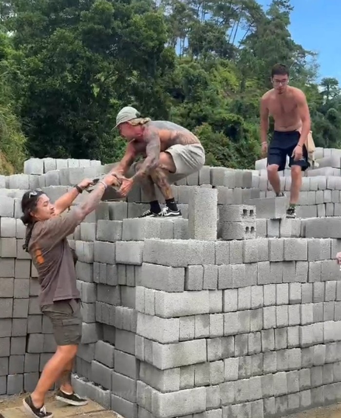 Turis Aussie jadi kuli di vietnam