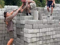 Cara Nyeleneh Habiskan Liburan 4 Hari yang Seru dan Tak Terlupakan