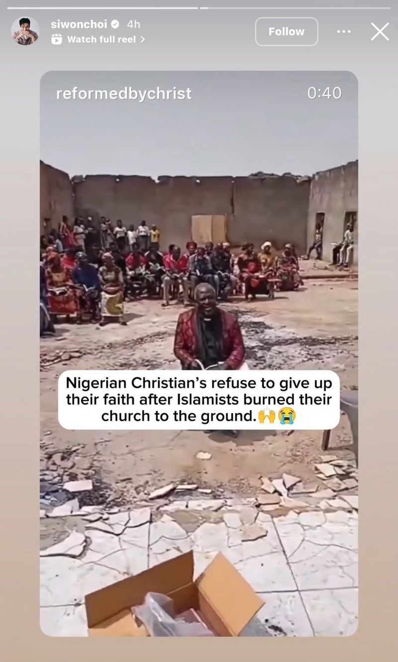 Unggahan Instagram Siwon Super Junior menuai kontroversi dituding Islamofobia.