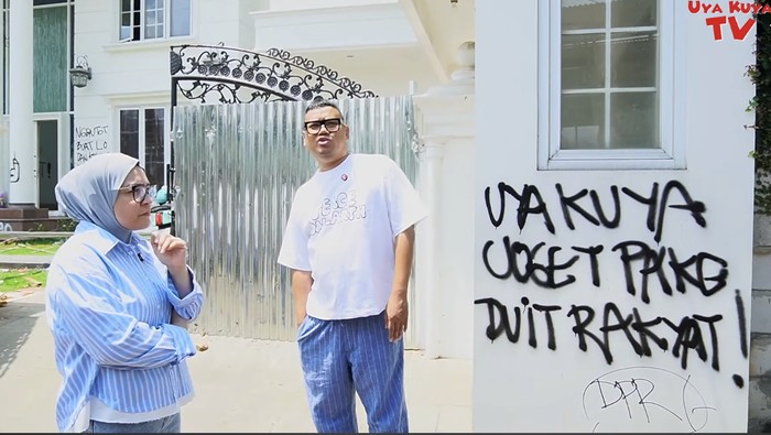 Uya Kuya dan istri, Astrid, pertama kali melihat rumahnya pascapenjarahan.