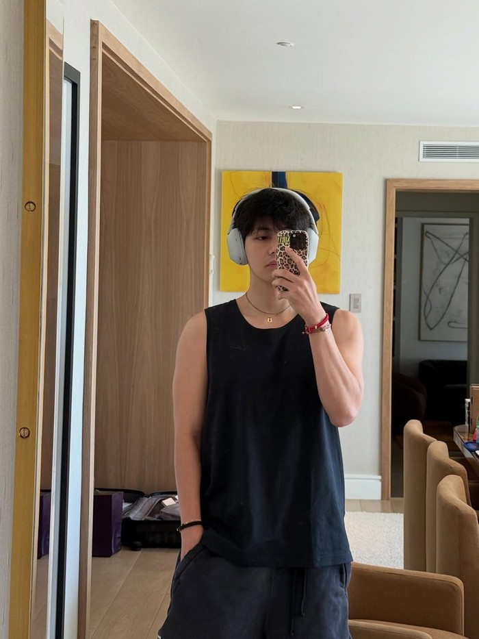 Potret V BTS.