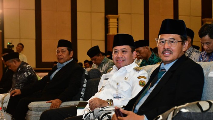 Wakil Bupati Pekalongan Sukirman mengapresiasi sekaligus menyampaikan pesan penting kepada para wisudawan Institut Teknologi dan Sains Nahdlatul Ulama (ITSNU) Pekalongan.
