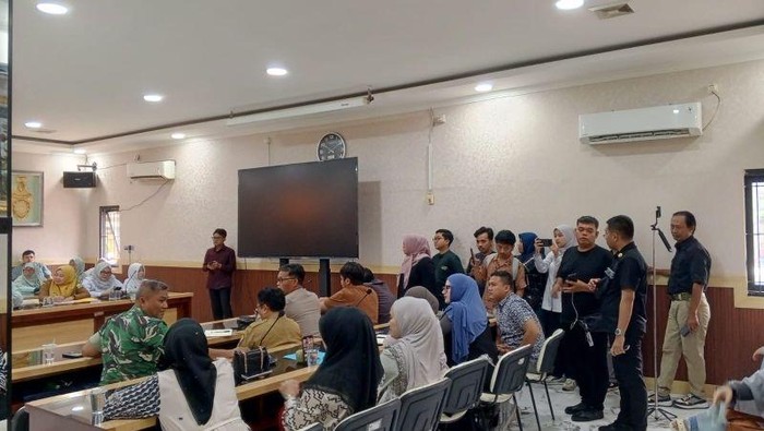 Wali murid SDIT Al Izzah audiensi ke Pemkot Serang sampaikan penolakan anaknya dapat MBG (ANTARA/Desi Purnama Sari)
