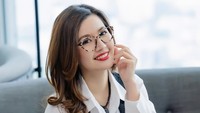 Asty Ananta mengatakan tomat cherry dengan stevia yang dijual banyak manfaat. Bisa menjaga jantung, anti kanker, baik untuk pria menjaga prostat, katanya. (Foto: dok Instagram asty_ananta)