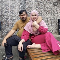 Dari pernikahannya, Bedu dan Irma dikaruniai 3 orang anak. Terlihat dari beberapa unggahannya, Bedu dan Irma juga kerap menghabiskan waktu dan berlibur bersama buah hatinya. Foto: Instagram/@beddu17