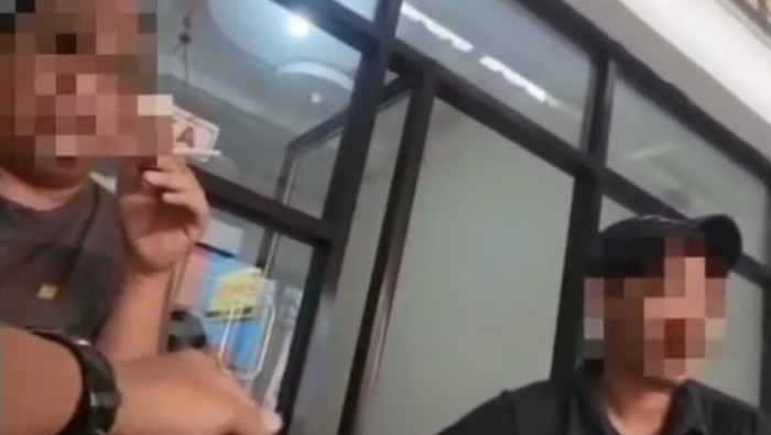 Dua oknum polisi di BOne diduga peras korban pencurian agar kasus diproses.