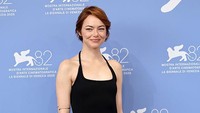 Menurut Dr. Julian De Silva, kemenangan Emma Stone jelas terlihat karena konsistensinya di seluruh elemen Golden Ratio (Foto: Getty Images/Elisabetta A. Villa)