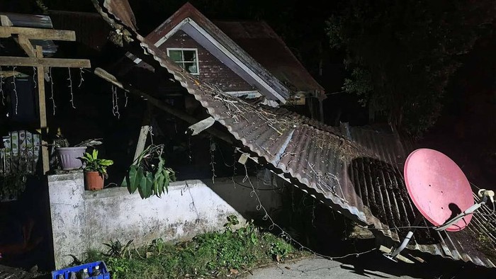 Gempa 6,9 SR Guncang Filipina Tengah, Bangunan Rusak di Cebu Gempa bumi berkekuatan 6,9 skala Richter mengguncang wilayah Filipina tengah, Selasa (30/9/2025) malam waktu setempat. Pusat gempa dilaporkan berada di sekitar Provinsi Cebu dan menimbulkan kepanikan warga. Anadolu via Getty Images