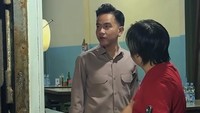 Saat melakukan kunjungan kerja ke Pontianak, berbagai tempat makan tradisional dsambanginya. Seperti nasi telur asli Pontianak dari kedai legendaris jadi menu Gibran. Foto: TikTok & Instagram @gibran_rakabuming
