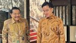 Gibran Rakabuming Ulang Tahun, Intip Momennya Jajan dan Blusukan ke Pasar